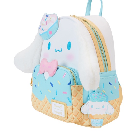 Loungefly SDCC Limited Edition Cinnamoroll Ice Cream Scented Plush Mini Backpack - Picture 2 of 4